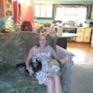 Meet your Posher, Debby